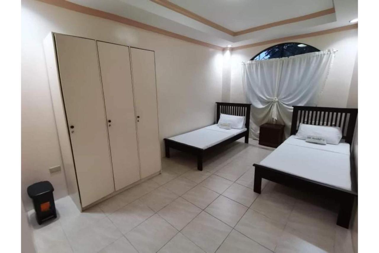 Hotel Oyo 799 Ddd Habitat Iloilo Exterior foto