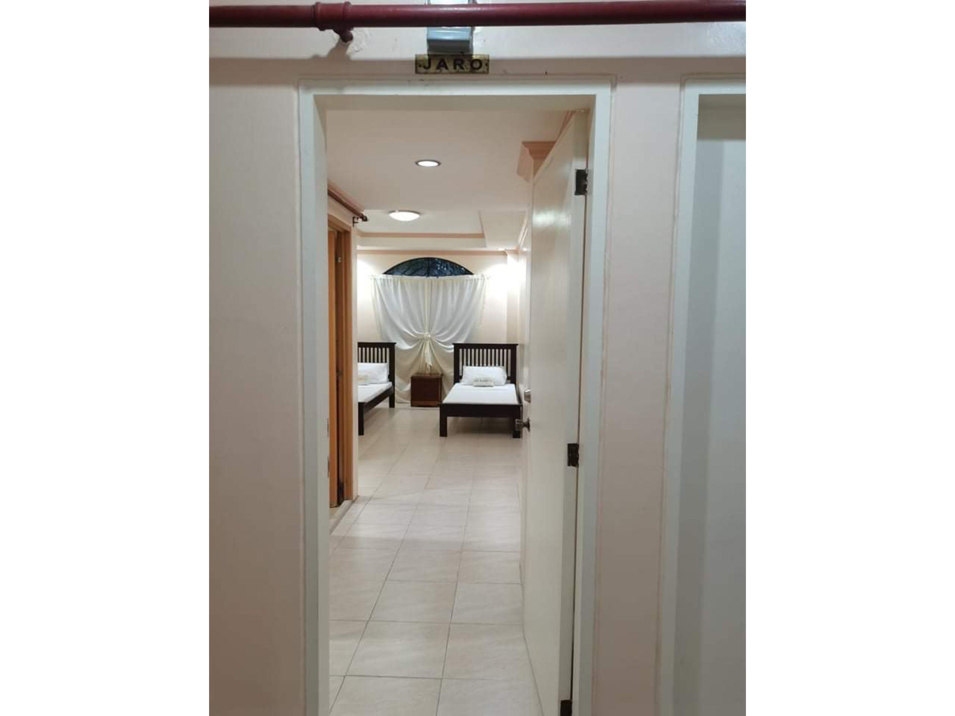 Hotel Oyo 799 Ddd Habitat Iloilo Exterior foto